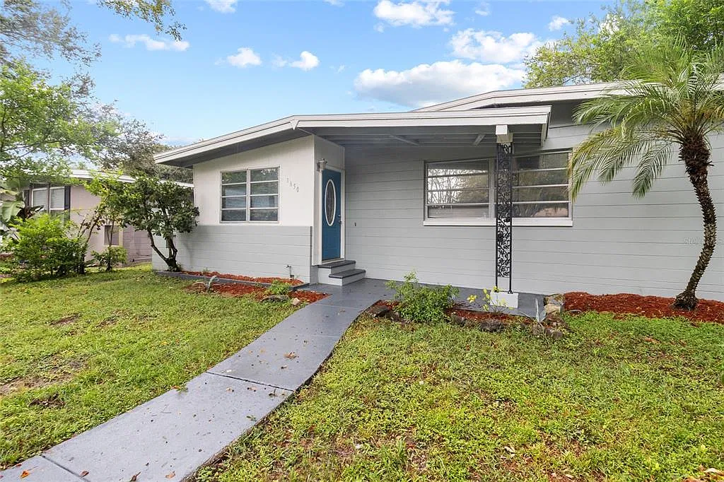 2 bed, 1.0 bath, 1231 sqft, $2,450 — Photo 4