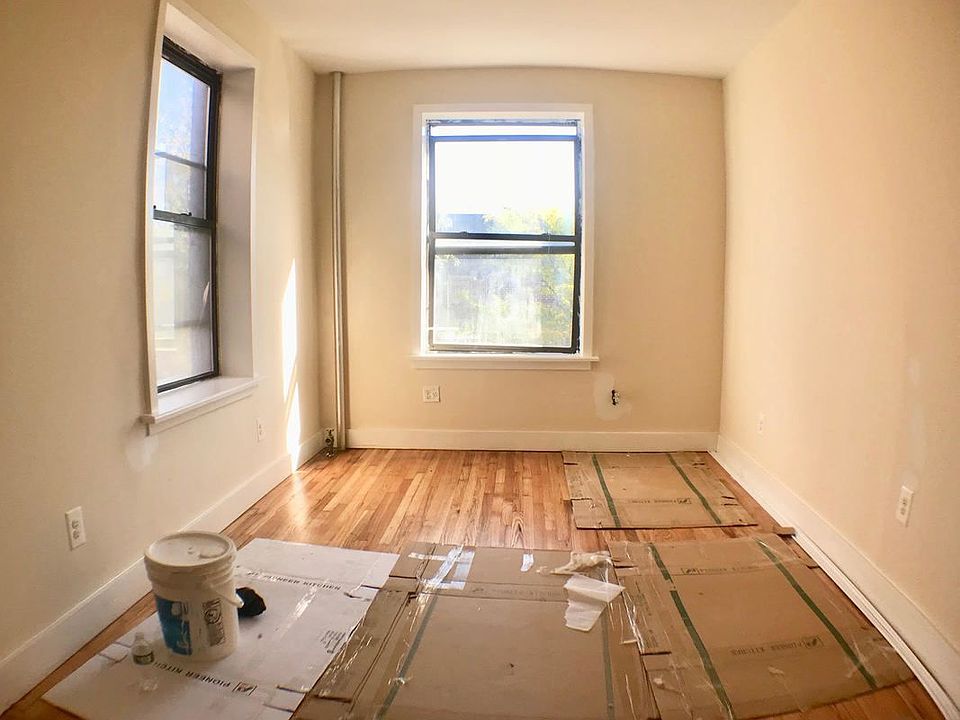 1st image of 564 E 3rd St APT 5C