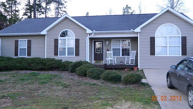1st image of 529 Bedford Dr