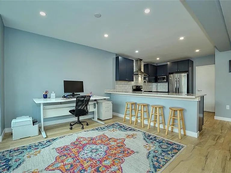 320 Fort Duquesne Blvd #12M — Photo 6