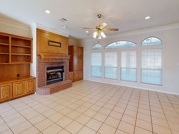 4th image of 860 Country Lane Dr