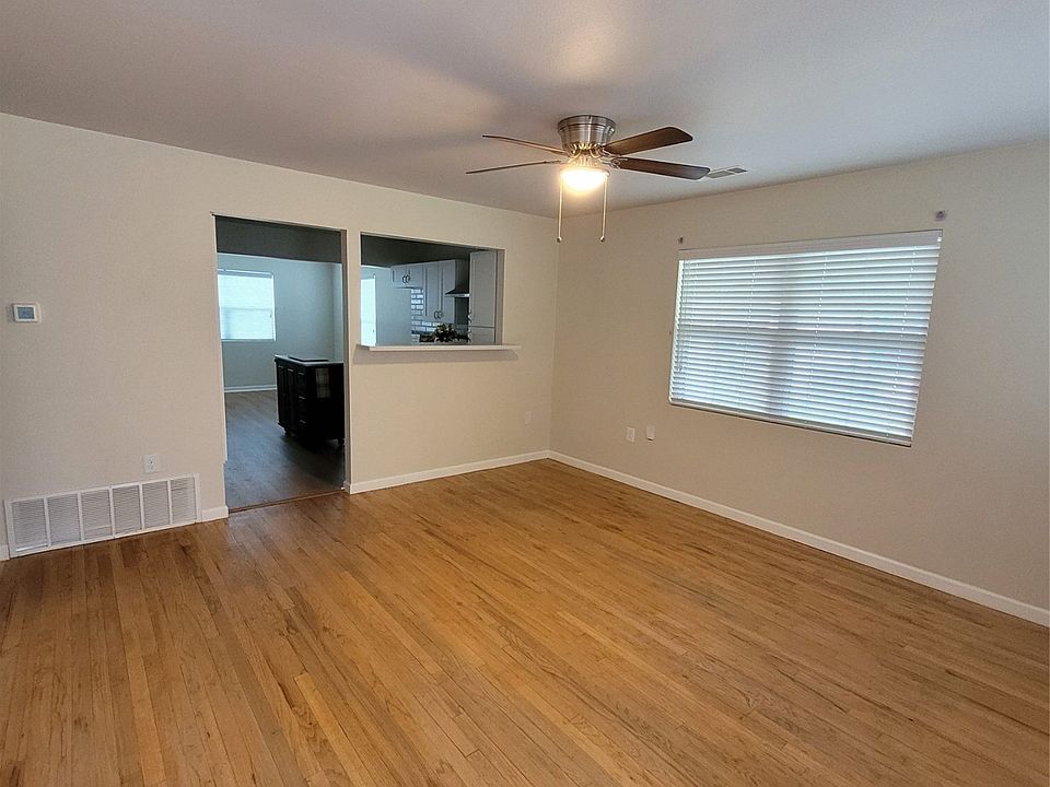 1st image of 2817 Birch Park Dr