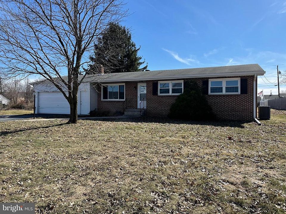 1st image of 4334 Lincoln Way E