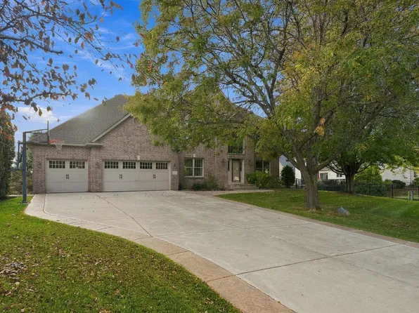 1400 Larkspur Dr, Woodbury, MN 55129