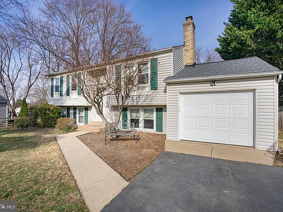 2nd image of 2618 Bastian Ln
