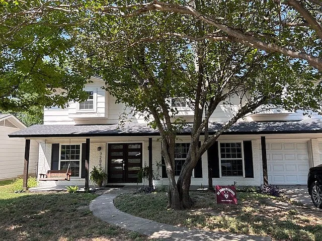 7208 Geneva Dr — Photo 2