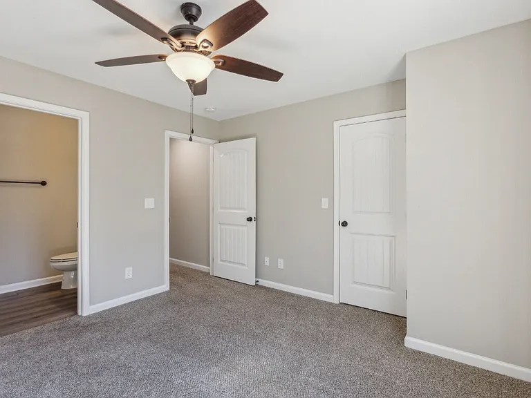 Center Pointe Townhomes — Photo 21