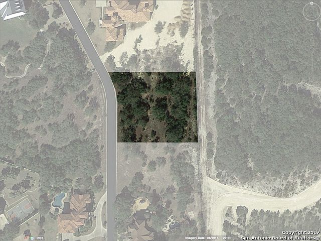 1st image of 38 Vineyard Dr