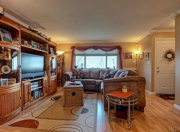 4th image of 675 Route 6 APT F10