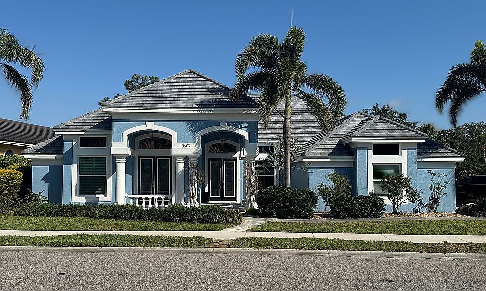 1st image of 8607 Woodbriar Dr