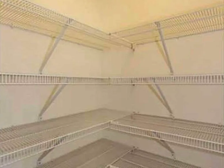 220 Segar St — Photo 6