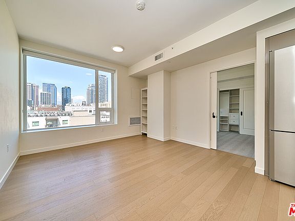 2nd image of 1050 S Grand Ave Unit 1008