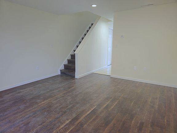 3rd image of 146 Springside Ave Unit C12