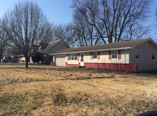 2307 S Ingram Mill Rd, Springfield, MO 65804
