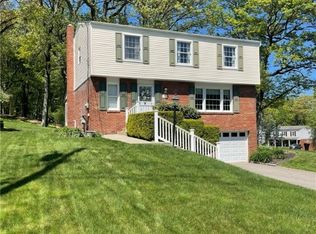 218 Wessex Hills Dr, Coraopolis, PA 15108