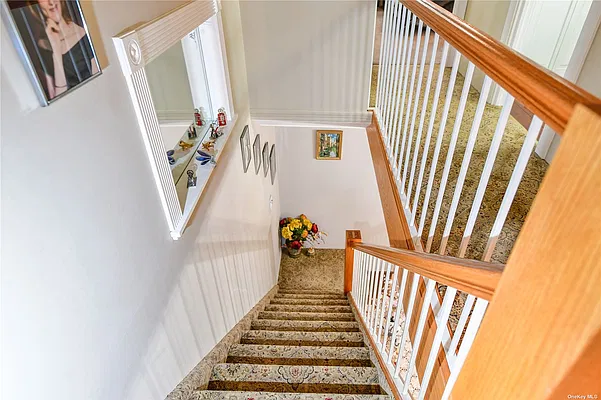 Sold by Trademarko Realty Inc | media 16