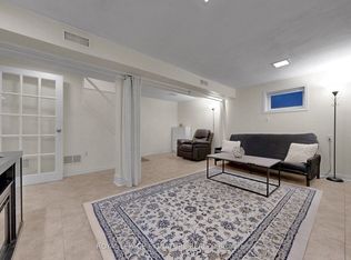 138 Springhead Gdns, Richmond Hill, ON L4C 5C5
