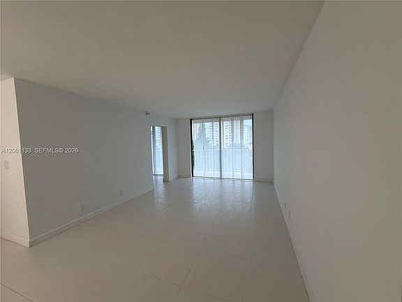 4th image of 290 174th St APT 617
