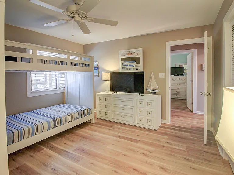 590 Marina Dr #1-D22 — Photo 12