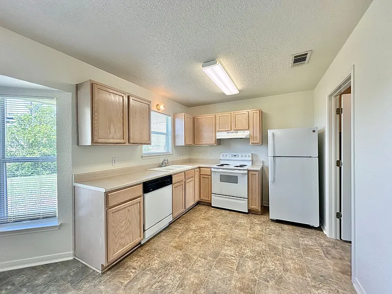 2508 Edgefield St — Photo 7