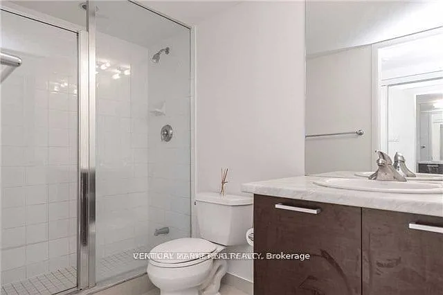 37 Grosvenor St #1007 — Photo 10