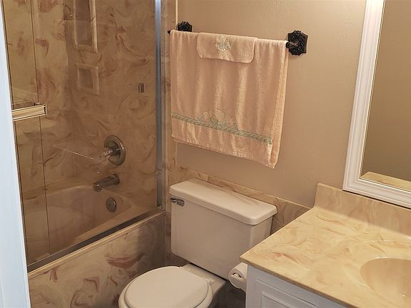 2nd image of 4009 Parkmont Dr