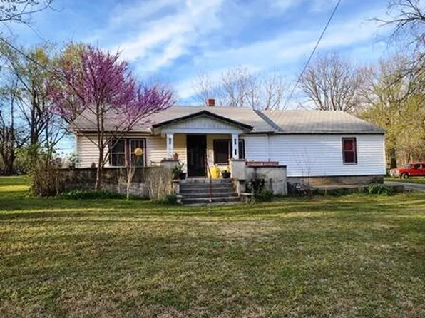 18535 Cedar Rd Road, Carthage, MO 64836