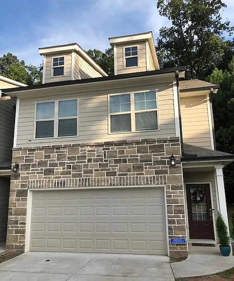 517 Jefferson Chase St SE — Photo 1