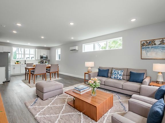 2nd image of 5547 Sofias Cir #5641