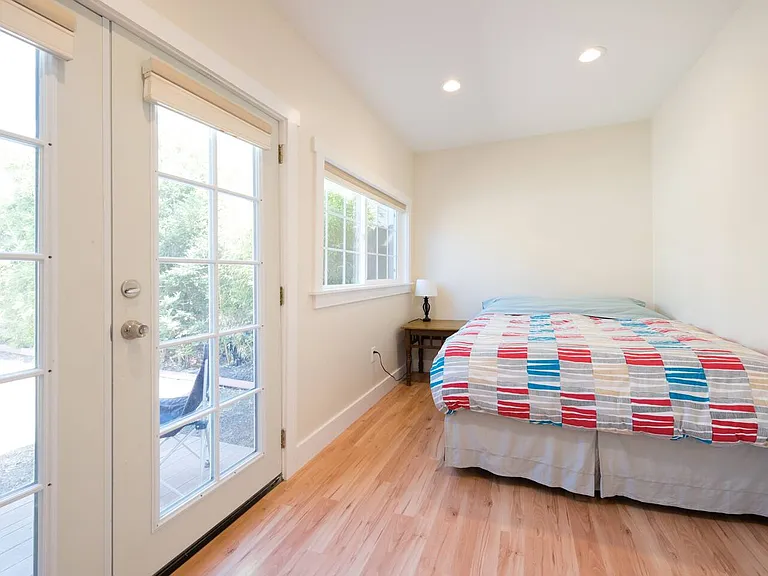 1734 Bancroft Way — Photo 9