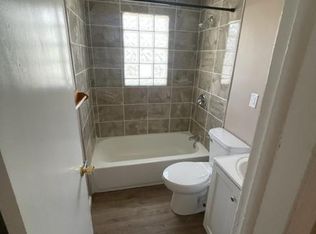 6308 N 42nd St, Omaha, NE 68111