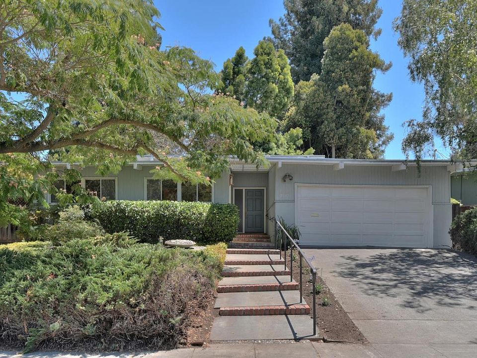 1st image of 2139 Harkins Ave