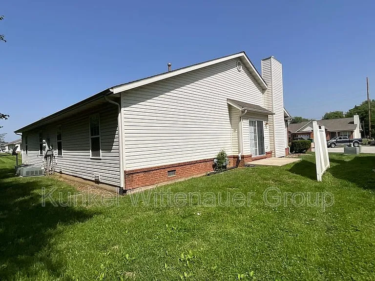 1509 English Pine Ln — Photo 2