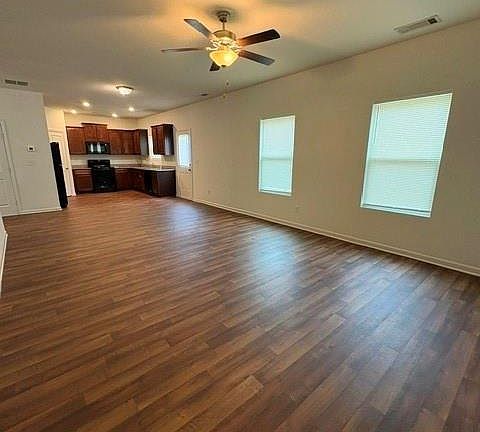 5th image of 245 Darling Ln