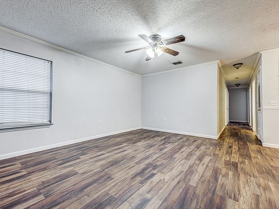 5th image of 3332 Pinebrook Dr