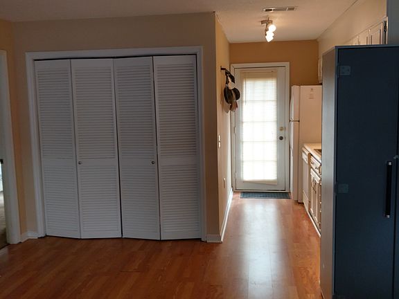 3rd image of 230 Lanier Dr #187
