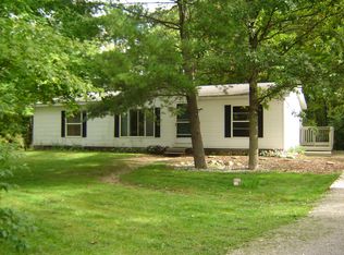 3478 N Sturgeon Rd, Midland, MI 48642