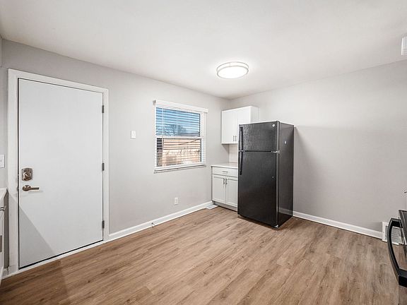 5th image of 554 Riverview Dr #C