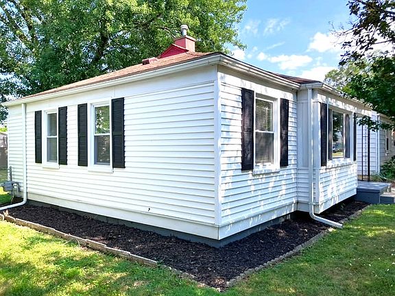 3rd image of 2034 Martin Rd