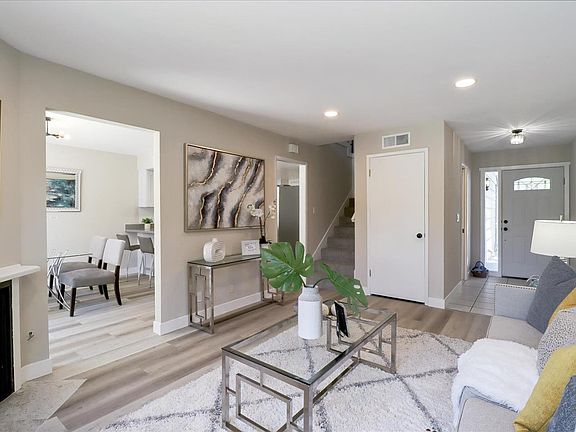 3rd image of 521 Greenmeadow Way