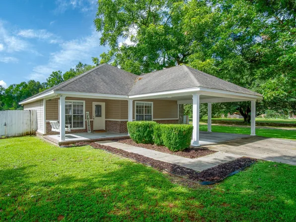 218A Cedar St, Petal, MS 39465