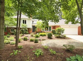 23 Lakeshore Ct, Carmel, IN 46033