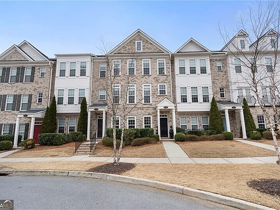 3rd image of 653 Hanlon Way