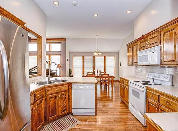 5th image of 2708 NW Richard Dr
