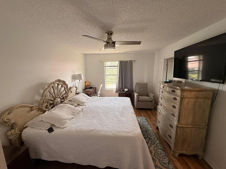 9923 Three Lakes Cir #13-H — Photo 7