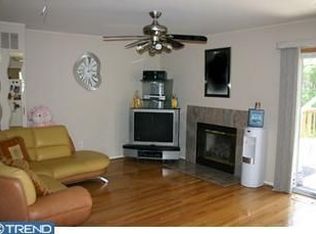 112 Bellwood Dr, Feasterville Trevose, PA 19053