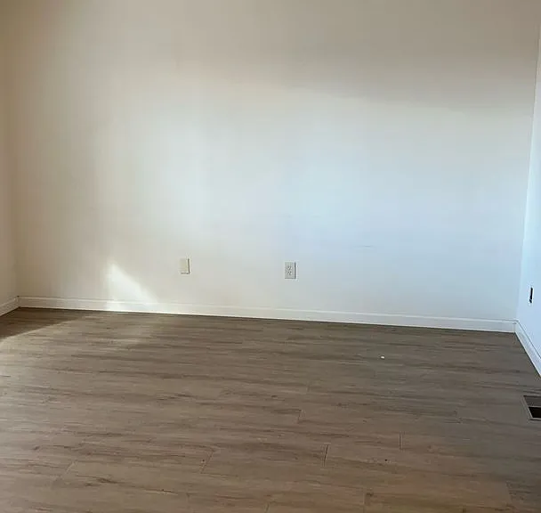 962 W Center St — Photo 4