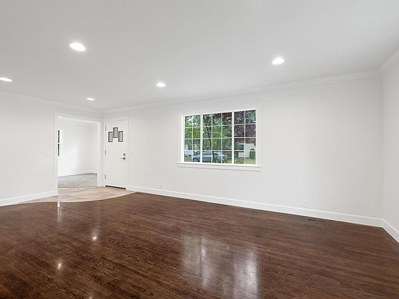 4th image of 8804 E Sinto Ave