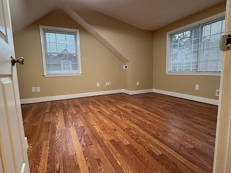9220 Marlow Ave — Photo 13