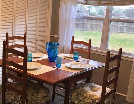 Breakfast Nook